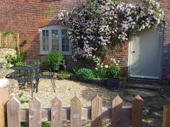 2 Bedroom Holiday Cottage Near The Sea In Dorset