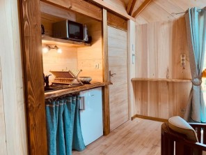 1 bedroom Cabin on Stilts near Carsac-Aillac, Dordogne, Nouvelle Aquitaine, France