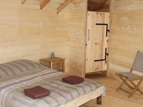 2 bedroom Treehouse near St Simon, Cantal, Auvergne-Rhône-Alpes, France