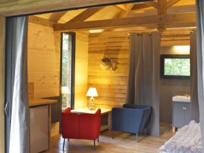 1 bedroom Cabin on Stilts near Saint-Georges-Des-Sept-Voies, Maine-et-Loire, Pays de la Loire, France