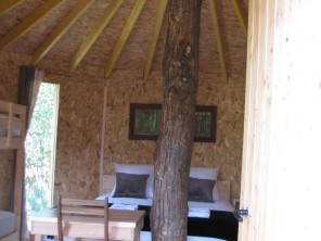 1 bedroom Cabin on Stilts near Quincié En Beaujolais, Rhône, Auvergne-Rhône-Alpes, France