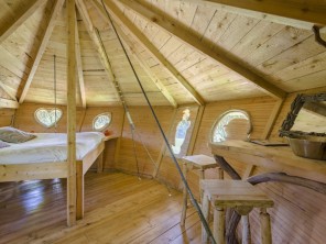 1 bedroom Treehouse near Chassey-Lès-Montbozon, Haute-Saône, Burgundy-Franche-Comté, France