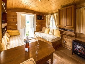 1 bedroom Gipsy Caravan near Livron-Sur-Drôme, Drôme, Auvergne-Rhône-Alpes, France