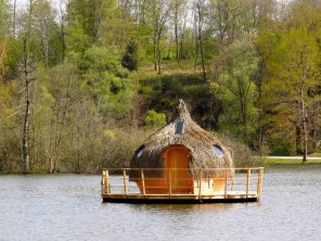 1 bedroom Cabin by the water near Chassey-Lès-Montbozon, Haute-Saône, Burgundy-Franche-Comté, France