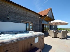8 bedroom Cottage near Tenterden, Kent