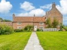 Farmhouse for Big Groups with Games Room