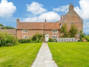 13 bedroom Cottage near Ellough, Suffolk