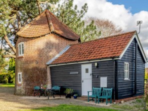 1 bedroom Houses / Villas near Dereham, Norfolk, England