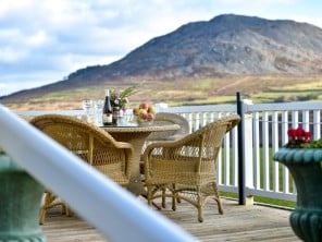3 bedroom Chalets / Lodges near Dinas, North Wales