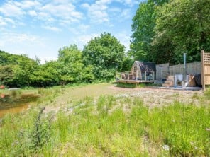 Off-Grid Romantic Glamping Pod with Private Hot Tub