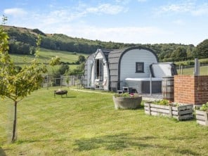 Unique & Romantic Glamping Pod with Private Hot Tub