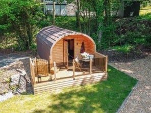 Rustic Lakeside Glamping Pod Escape in Rural Setting