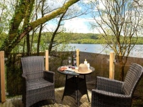 Pet Friendly Cabin on the Edge of Lake Windermere
