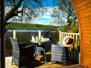 Family Friendly Lakeside Cabin Hideaway
