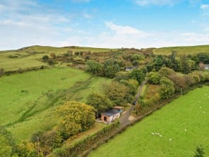 1 bedroom Chalets / Lodges near Llanerfyl, Powys / Brecon Beacons