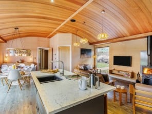 4 bedroom Chalets / Lodges near Llansanffraid, Powys / Brecon Beacons