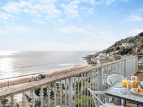 Penthouse Apartment with Ocean Views