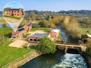 5 bedroom Cottage near East Mills, Hampshire