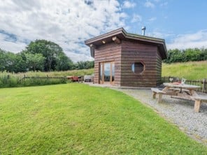 1 bedroom Chalets / Lodges near Dihewyd, Mid Wales