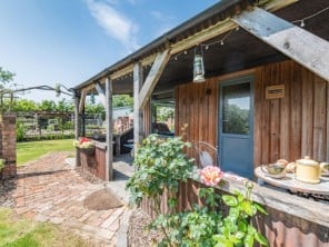 2 bedroom Chalets / Lodges near Keddington, Lincolnshire