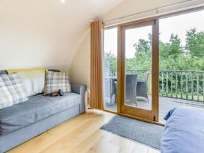 Romantic Wooden Pod in a Rural Setting