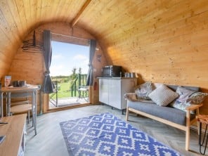 Quirky Countryside Cabin Near the Sea