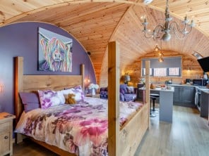 Luxury Glamping Pod Escape with Hot Tub