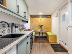 Unique Container Cabin Retreat in Woodland Setting