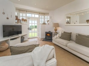 2 bedroom Houses / Villas near Bamburgh, Northumberland