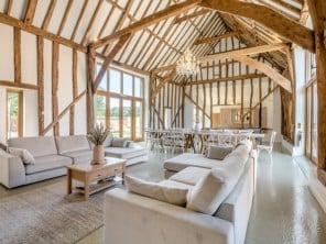 7 bedroom Cottage near Ellough, Suffolk