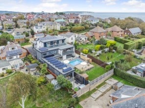10 bedroom Cottage near Shanklin, Isle of Wight