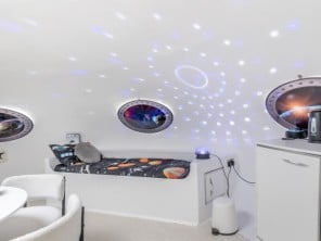 Fun Modern Pod Getaway Perfect for Groups