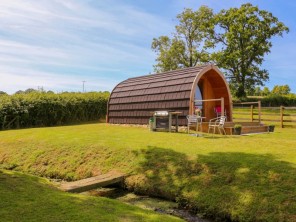 Luxury Rural Glamping Pod with Private Hot Tub