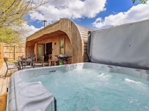 2 bedroom Chalets / Lodges near Bideford, Devon