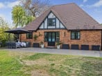 House in Bedford, Bedfordshire (42590) #1