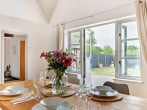 House in Bedford, Bedfordshire (42590) #3