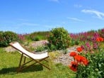 Pretty garden to the front with direct access to the beach Pretty garden to the front with direct access to the beach