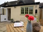 Relax in the enclosed garden Relax in the enclosed garden
