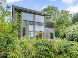 3 bedroom Cottage near Gurnard, Isle of Wight