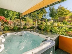 2 bedroom Cottage near Bradford, Yorkshire