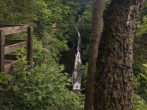 A short walk to Black Spout waterfall