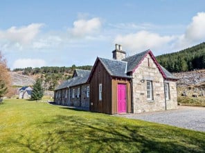 1 bedroom Houses / Villas near Alness, Highlands