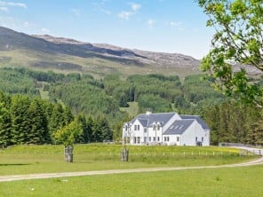 7 bedroom Cottage near Strathcarron, Highlands