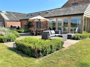 5 bedroom Cottage near Whitchurch, North Wales