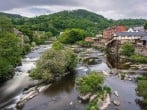 Local town Llangollen offers a wonderful setting for lunch and a walk Local town Llangollen offers a wonderful setting for lunch and a walk
