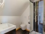 En-suite shower room to the master bedroom En-suite shower room to the master bedroom