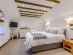 King-size zip-and-link (that can be made up as twin beds on request) King-size zip-and-link (that can be made up as twin beds on request)