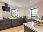 A contemporary kitchen that will impress the best of chefs A contemporary kitchen that will impress the best of chefs