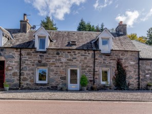 2 bedroom Cottage near Callander, Loch Lomond, Stirling & the Trossachs, Scotland