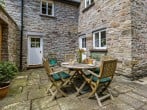 Enclosed patio area, perfect for al fresco dining Enclosed patio area, perfect for al fresco dining